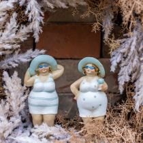 Dekorativ figur damer på stranden, sommerdekoration, badefigurer med hat blå/hvid H15/15,5cm sæt med 2 stk.