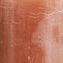 Artikel Ensfarvede stearinlys karamel søjlelys 70×120mm 4 stk
