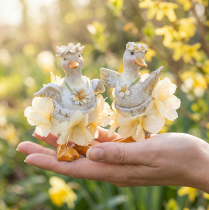 Artikel Dekorativ andefigur i blomstret kjole, forår, detaljeret sommerdekorationstilbehør, 11 cm, 2 stk.