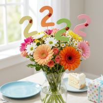 Artikel Nummerpropper fødselsdag 2 blomsterpropper træ 27,5cm 16 stk