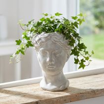 Artikel Plantekrukke kvindehoved dekorativ plantekasse hvidvasket 15×16×21cm