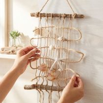 Artikel Fiskenet i jute med skaller, maritim vægdekoration 25×55 cm
