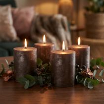 Artikel Ensfarvede brune bloklys, kobbermetallisk, 70×80 mm, sæt med 4 – dekorative lys for stil og varme
