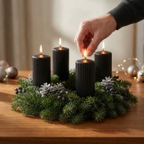 Artikel Elegante sorte bloklys med rillet design, 70/130 mm, sæt med 4 - Alsidige dekorative lys til advent og fester