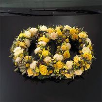 Artikel Blomsterskum bilarrangement dobbeltring 55×39cm H6cm 1 stk