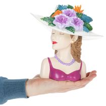 Artikel Blomstervase kvinde med hat og blomster plantepottedekoration til indendørs og udendørs brug 20 cm