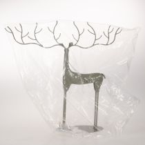 Artikel Dekorativ hjorteskulptur med store gevirer, moderne metallook, 48 cm