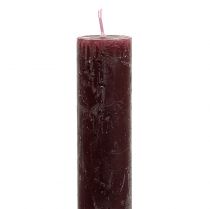 Artikel Koniske stearinlys ensfarvet bordeaux 34mm x 240mm 4stk