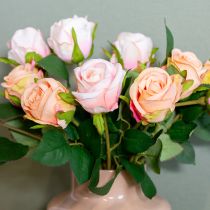Artikel Kunstig rosenbuket til stilfuld boligdekoration og festlige lejligheder, 44 cm, 6 stk.
