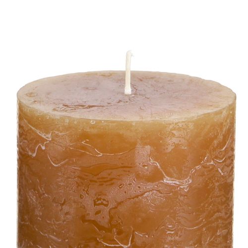 Artikel Ensfarvede stearinlys karamel søjlelys 70×80mm 4 stk