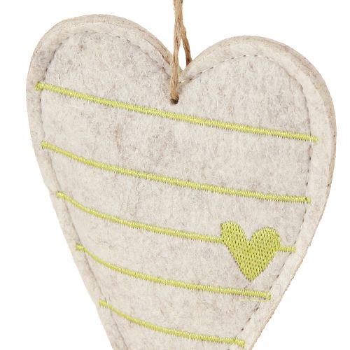 Artikel Filthjertevedhæng i sæt – romantiske dekorative hjerter med broderi 12 cm 6 stk.