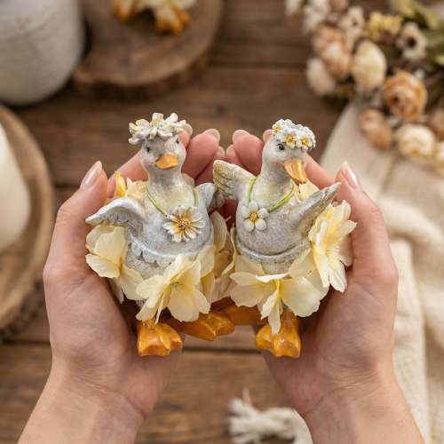 Artikel Dekorativ andefigur i blomstret kjole, forår, detaljeret sommerdekorationstilbehør, 11 cm, 2 stk.