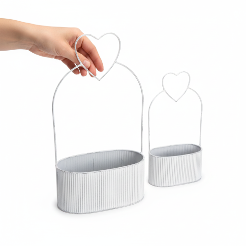 Artikel Dekorativ oval metalskål med hjerte, hvid, 20/16 cm, sæt med 2 stk.