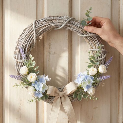 Dekorativ krans, hvidkalket, dørkrans, shabby chic, Ø42 cm, naturlige grene, landstil | Floristik24.dk