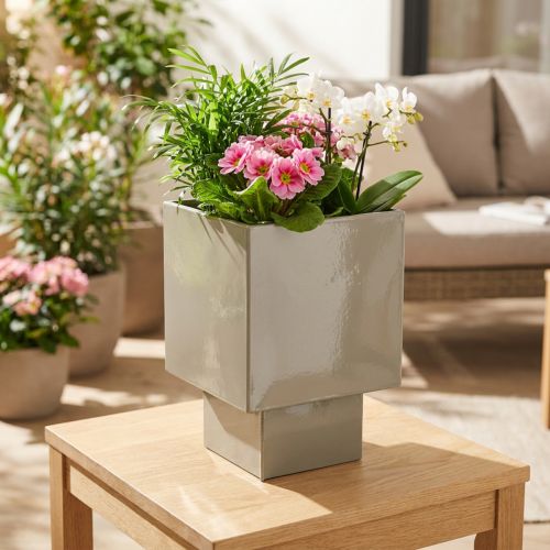 Artikel Grøn kubeformet plantekasse, 22 cm, med hævet fod