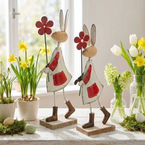 Påskedekoration, kanin af metal, forårsdekoration, påskehare med blomsterrød, beige H21cm 2 stk. | Floristik24.dk