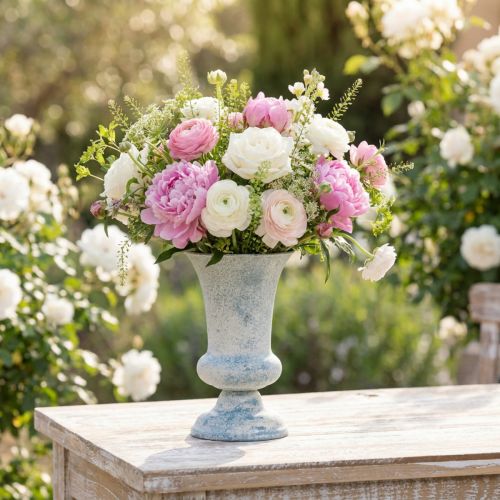 Antik hvid og blå bægerformet blomstervase, Ø17 cm H24 cm | Floristik24.dk