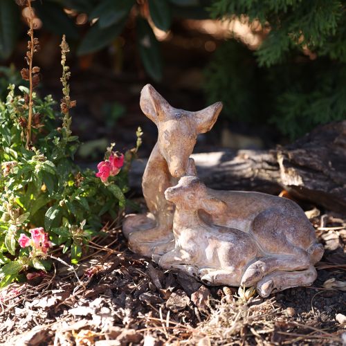 Artikel Dekorativ figur af hjort med fawn støbt sten brun hvid 20×11×17 cm