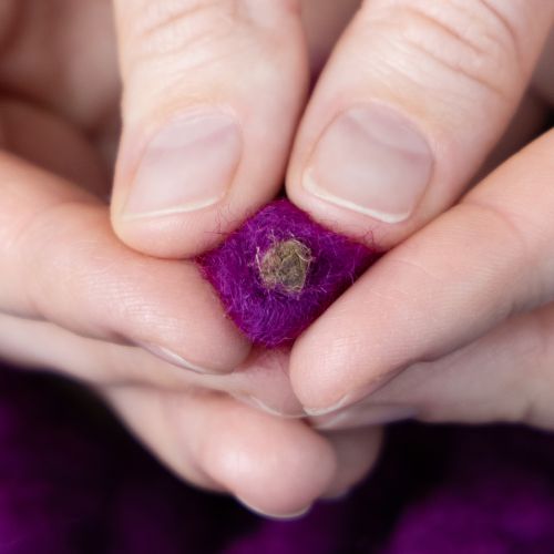 Artikel Fluffy Mirabell Uldsnor Lilla 25m Dekorativt Bånd Blomsterhåndværk