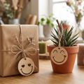Trævedhæng Emoticon Emoticon® Ø4cm natur 24 stk | Floristik24.dk