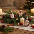 Keramisk julemandsfigur, rød, 7cm – Festlig juledekoration – 6 stk | Floristik24.dk