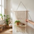 Makramé planteophæng, boho-stil, hængende hylde, planteholder, vinduesdekoration, træplade, 40x15 cm | Floristik24.dk