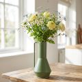 Dekorativ metalvase, grøn, med hank; vintage dekorativ kande, 14 cm høj, 28,5 cm høj | Floristik24.dk