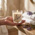 Duftlys i et glas lavendel kamillecreme Ø7,5cm H8,5cm | Floristik24.dk
